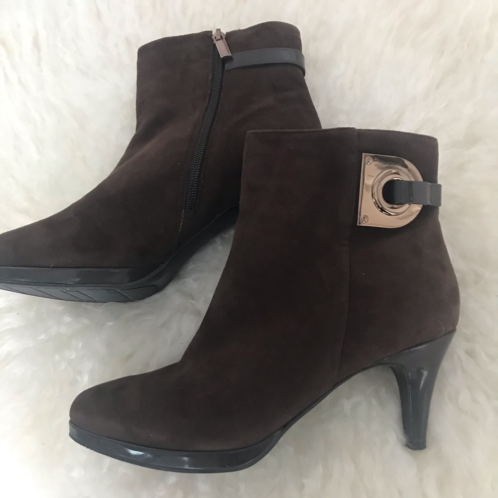 Women’s ankle boots size 8.5 ,Brow,